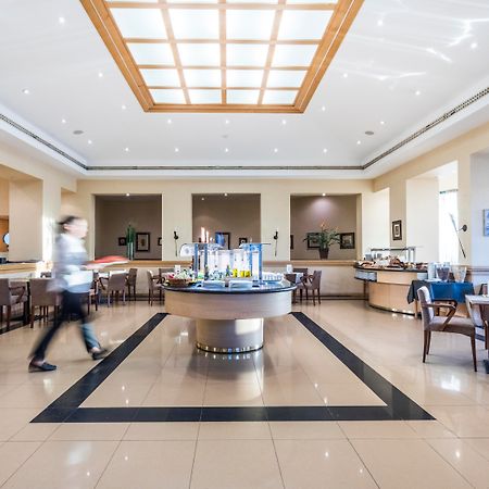 Riviera Hotel Каркавелос Ресторант снимка
