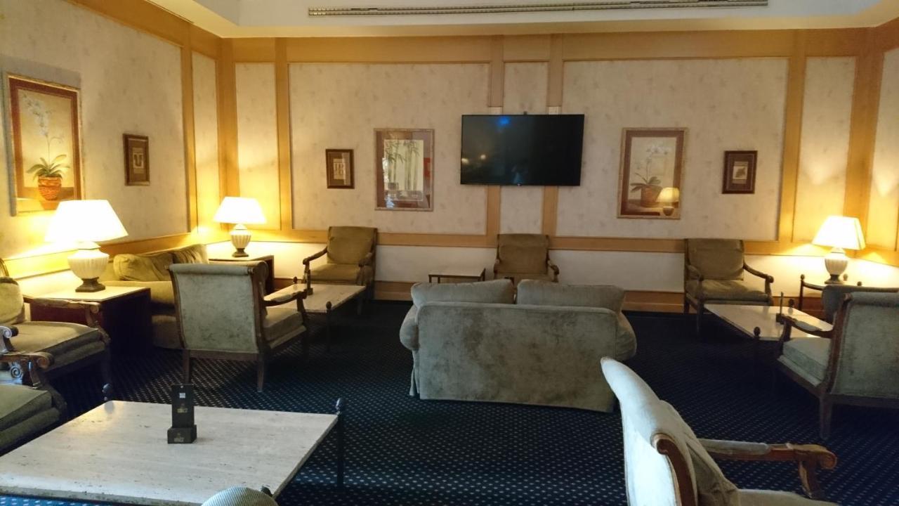 Riviera Hotel Каркавелос Екстериор снимка